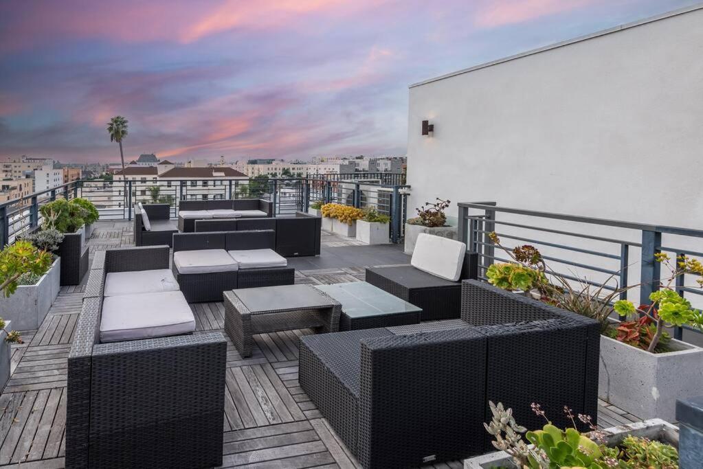 לוס אנג'לס Chic And Elegant 2-Bedroom Haven W/ Roof Deck מראה חיצוני תמונה